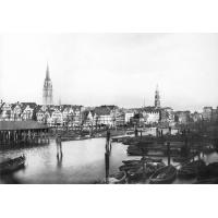 X556549 Historische Ansicht vom Hamburger Binnenhafen - im Hintergrund Wohnhäuser | Binnenhafen - historisches Hafenbecken in der Hamburger Altstadt.